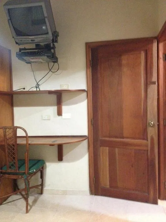 Carey House Hotel سانتو دومينجو 3*,